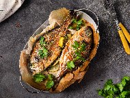 Рецепта Печена риба лаврак с лимон под фолио на фурна